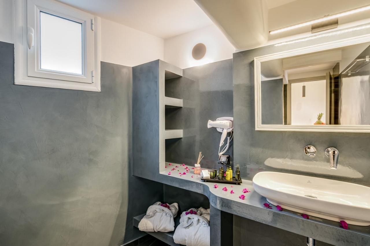 Tiara Suites Santorini Fira  Ngoại thất bức ảnh