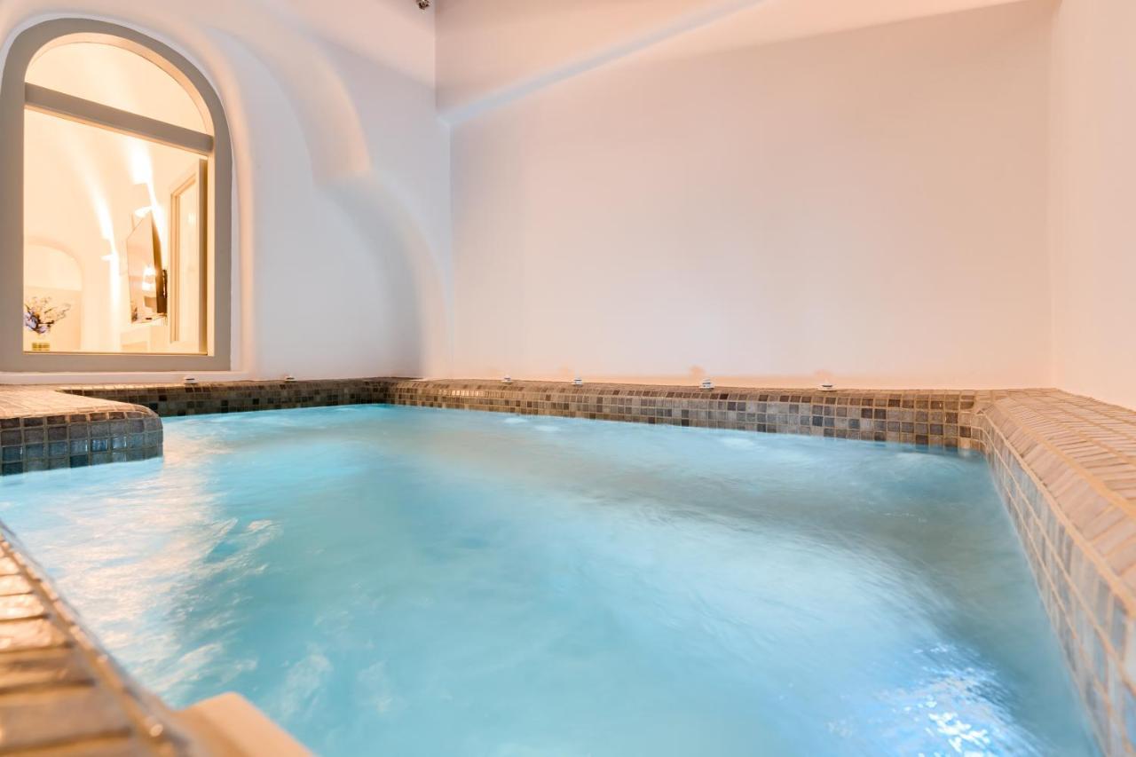 Tiara Suites Santorini Fira  Ngoại thất bức ảnh