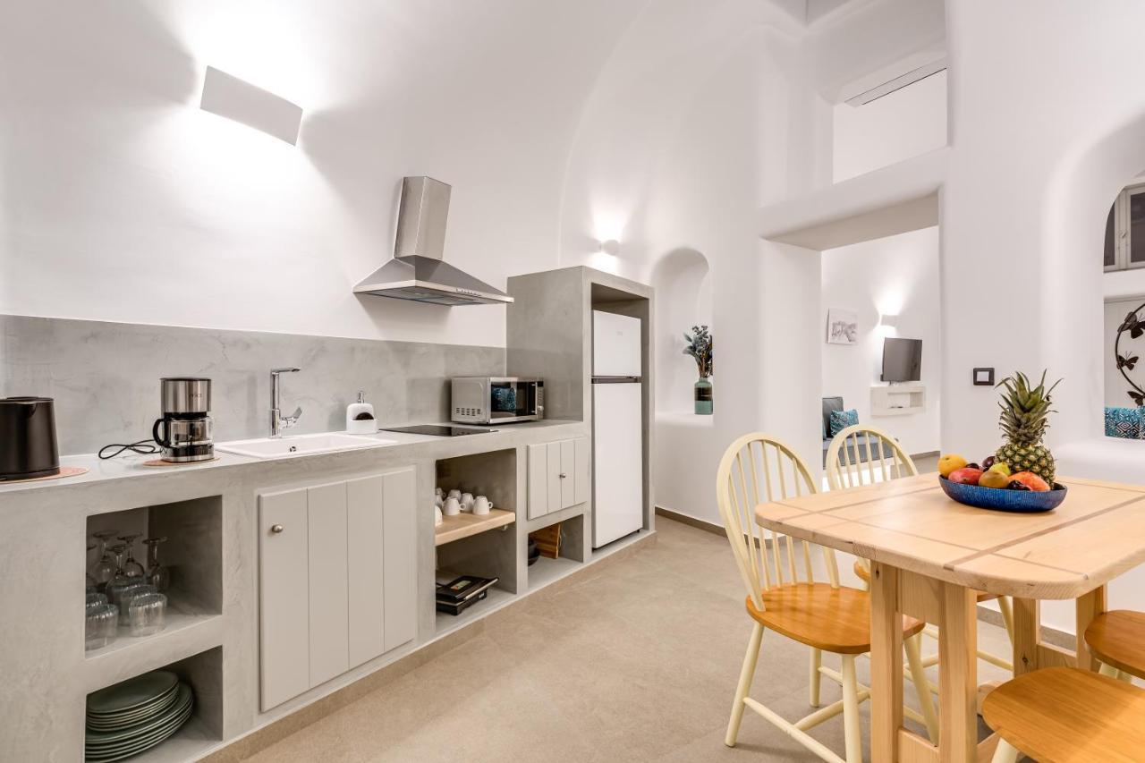 Tiara Suites Santorini Fira  Ngoại thất bức ảnh