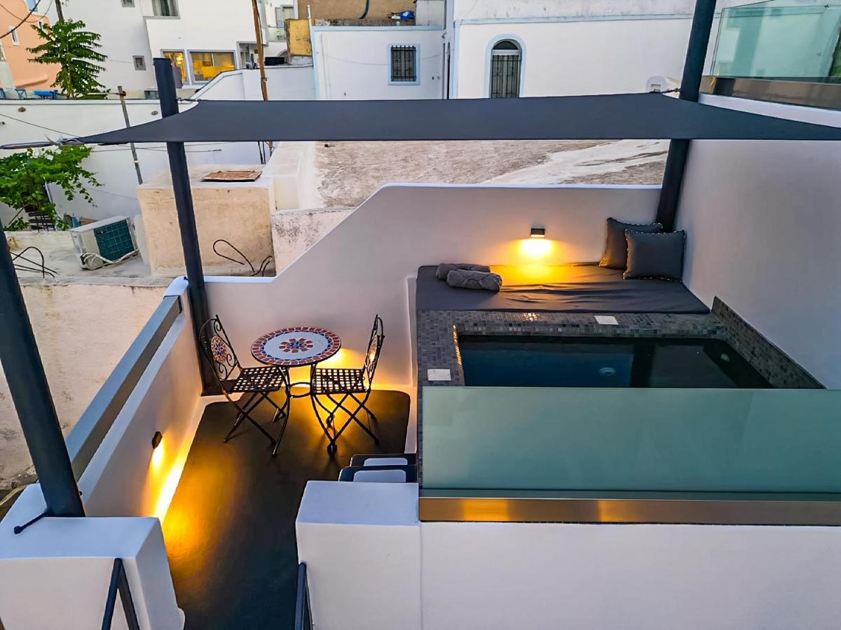 Tiara Suites Santorini Fira  Ngoại thất bức ảnh