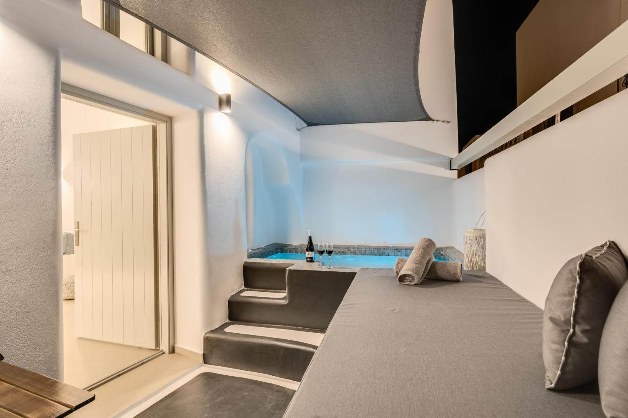 Tiara Suites Santorini Fira  Ngoại thất bức ảnh